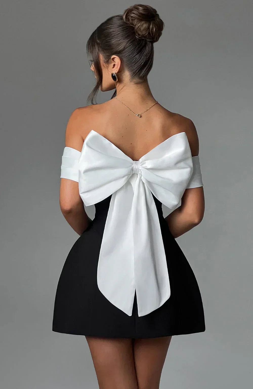 Jessica | Elegant Mini Kleid with Modern Bow Detail