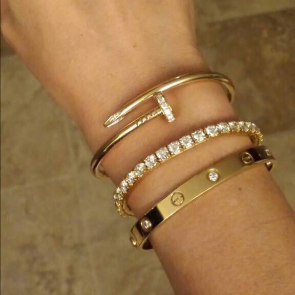 Elegance Nail Deluxe 18K Gold