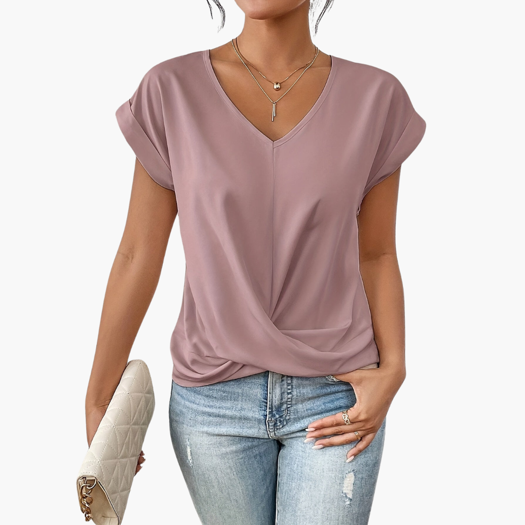 Clara | Casual T-Shirt with Heart Neckline for Damen