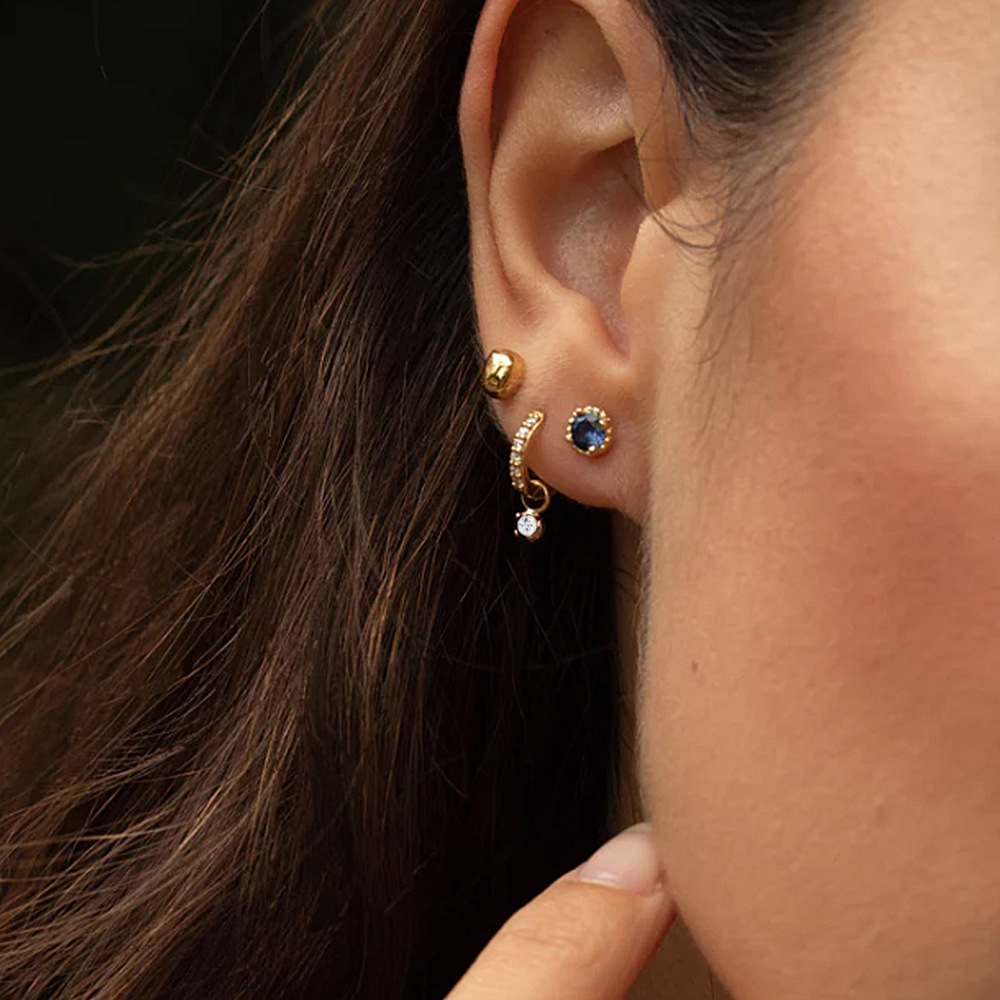 Julinae wendbare Diamant-Creolen