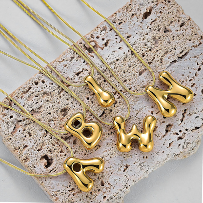 Golden Glow Bubble Letter Initial Halskette