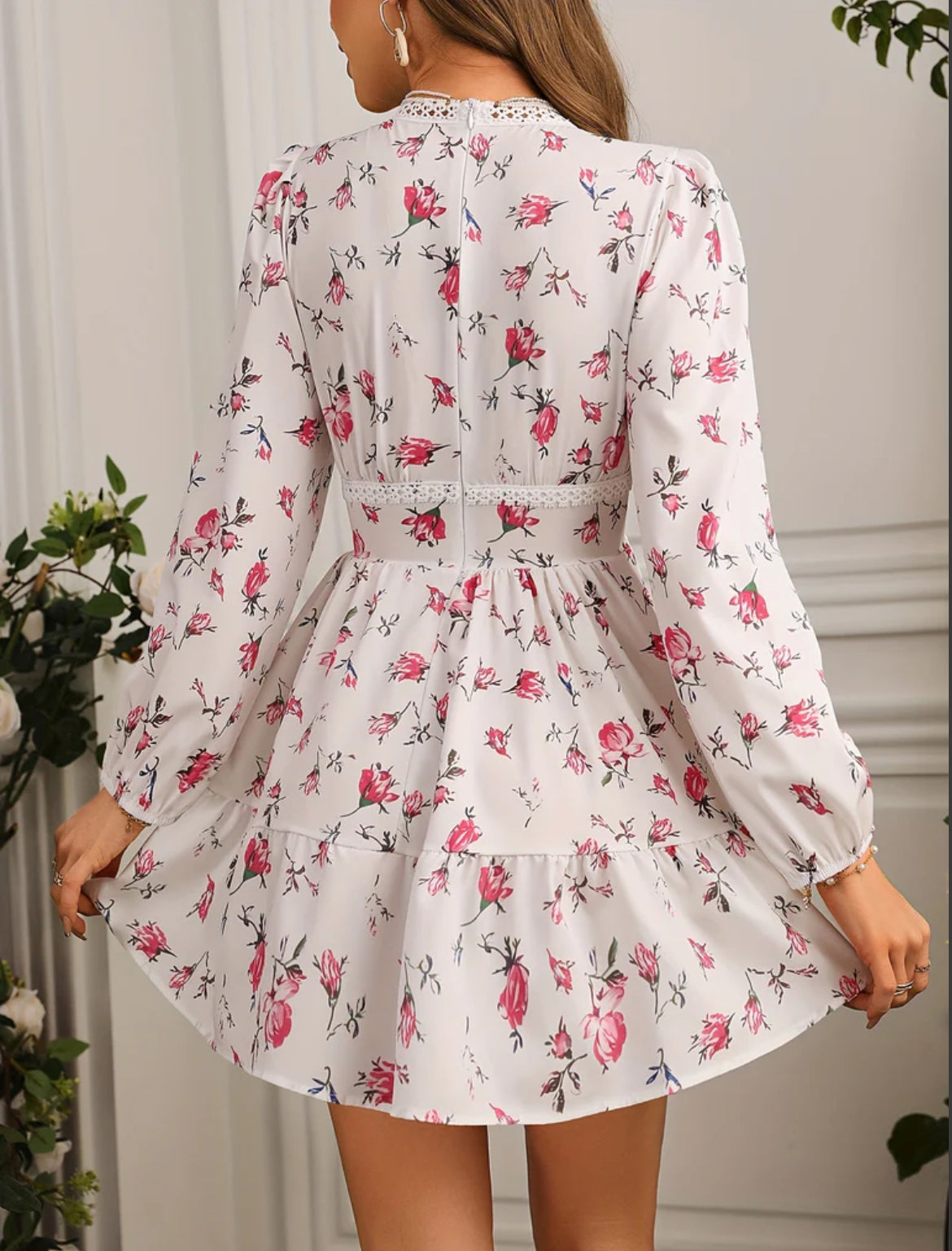 Pamela | Elegant Summer Kleid with Ruffles and V-Neck