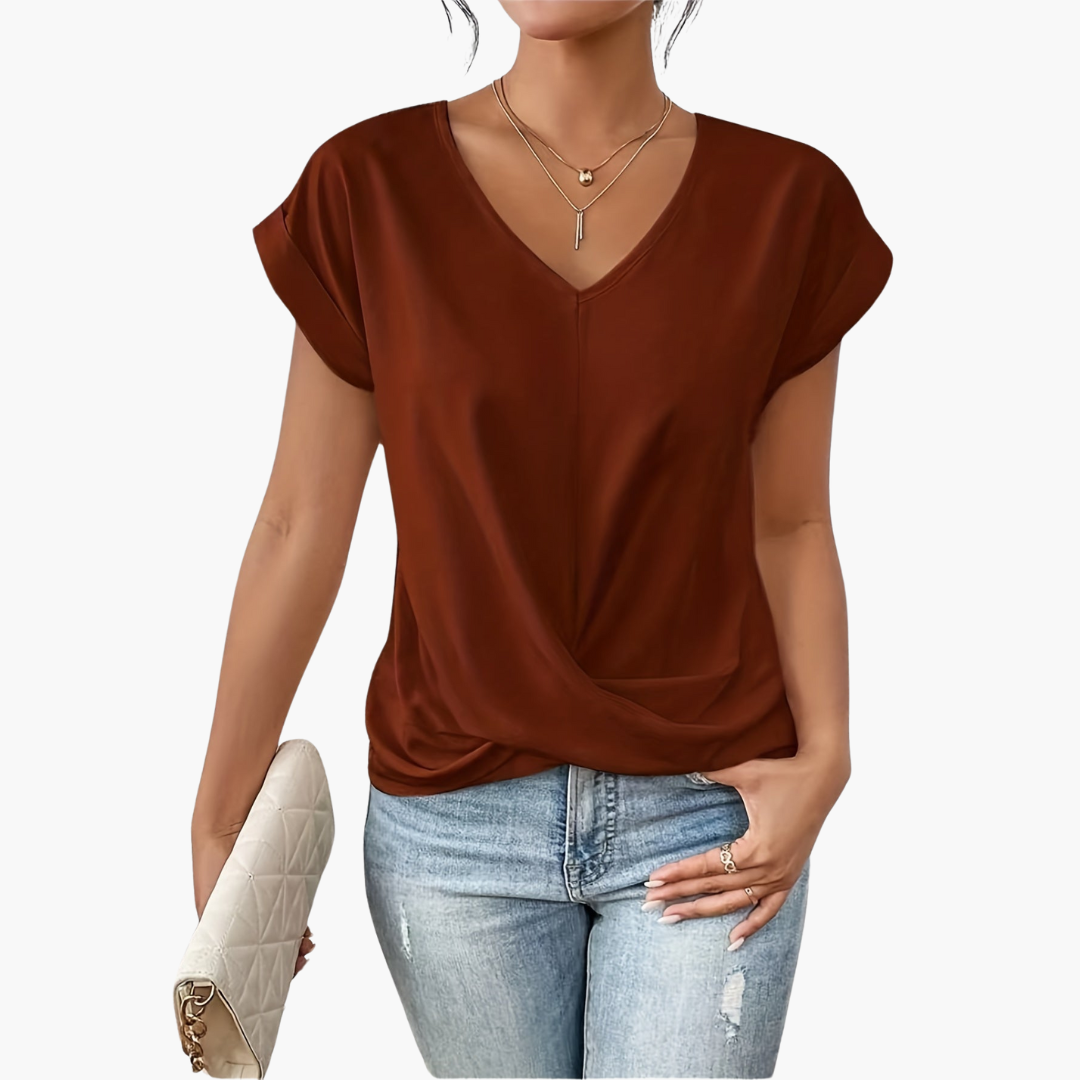 Clara | Casual T-Shirt with Heart Neckline for Damen