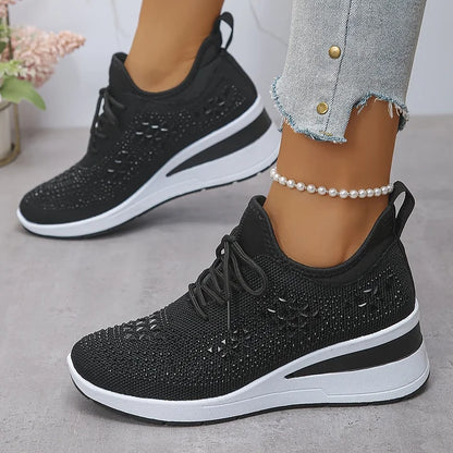 Kaylee - Elegant Supportive Walking Sneaker