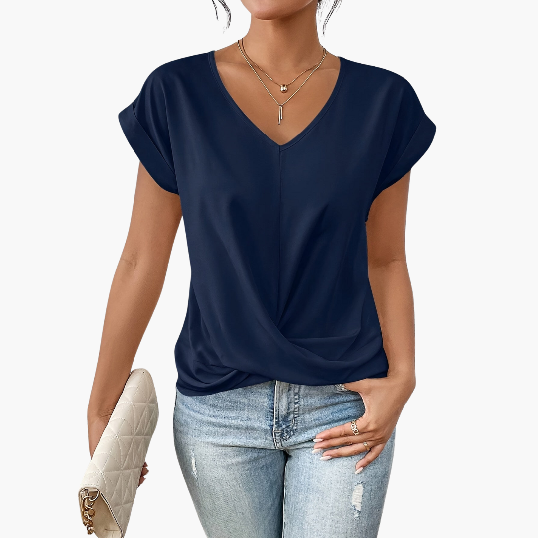 Clara | Casual T-Shirt with Heart Neckline for Damen
