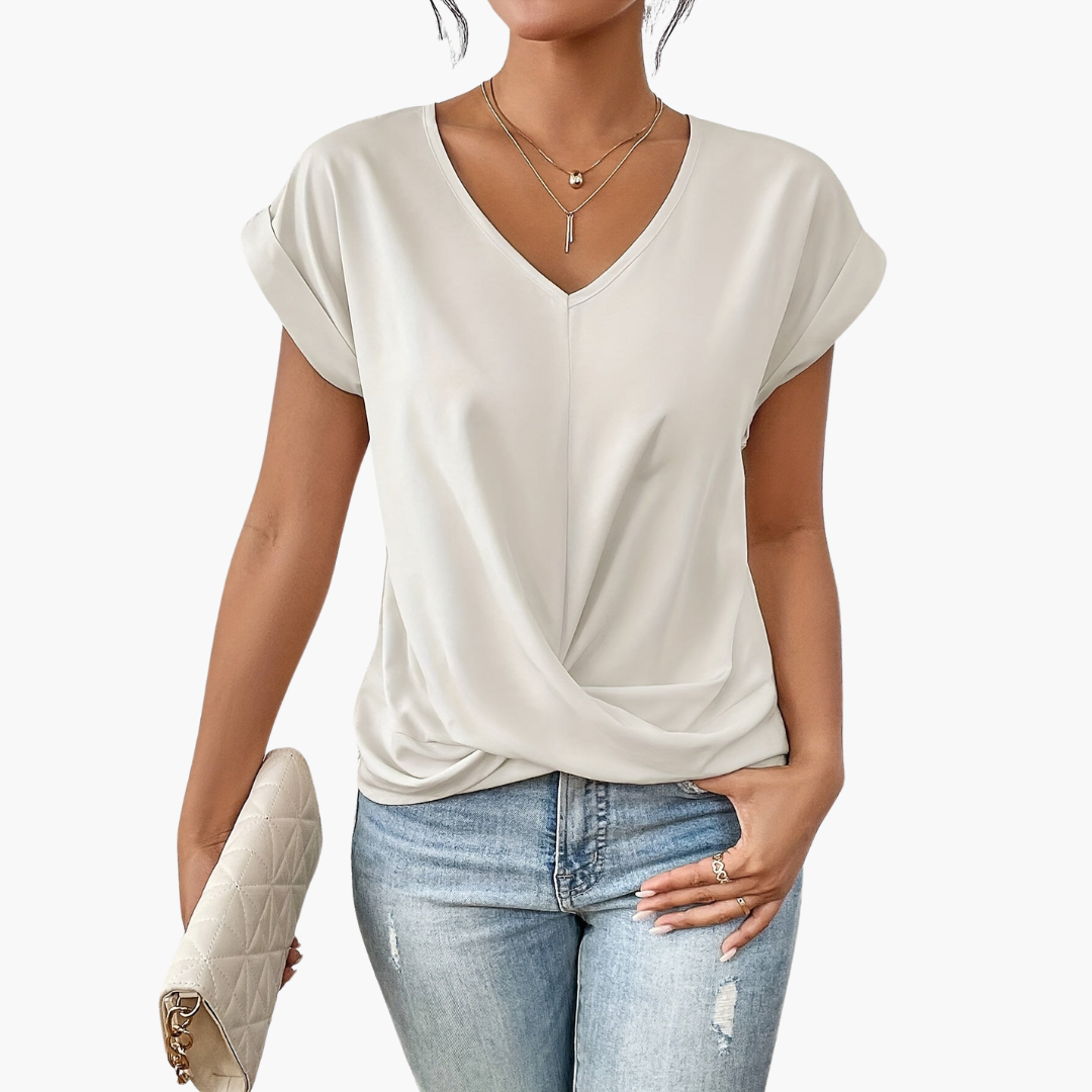 Clara | Casual T-Shirt with Heart Neckline for Damen