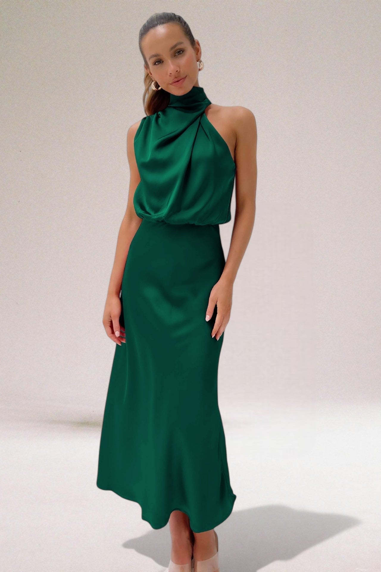 Flavia | Glamorous Kleid with Halter Neckline