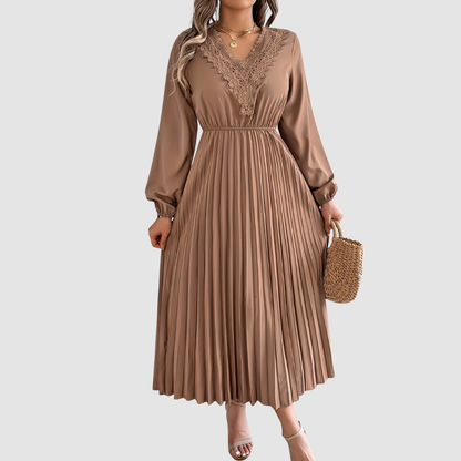 Rosalind Quinn | Lace V-Neck A-Line Kleid