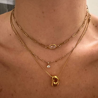 Golden Glow Bubble Letter Initial Halskette
