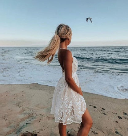 Naomi | Damen Elegant White Backless V-Neck Mini Summer Kleid