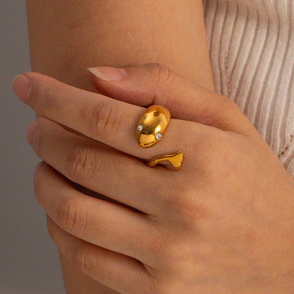 Nysa goldener Schlangenring