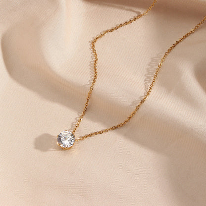 Eira goldene Halskette