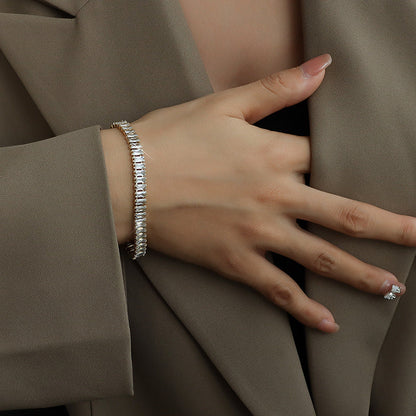 Laya Elegance Goldenes Armband