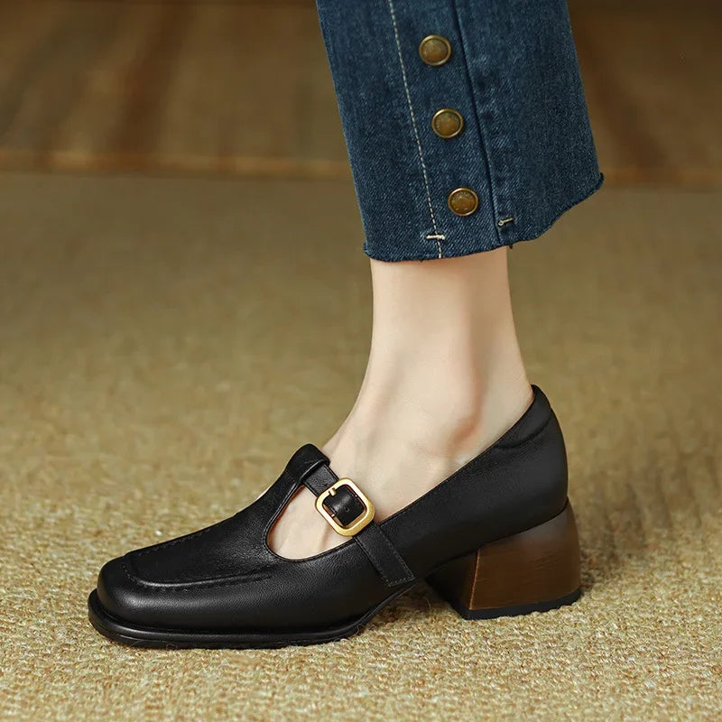 Selvana | Elegant T-Strap Schuhe