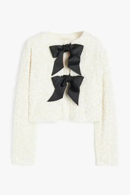 Anwen | Chic Bluse with Bow Detail