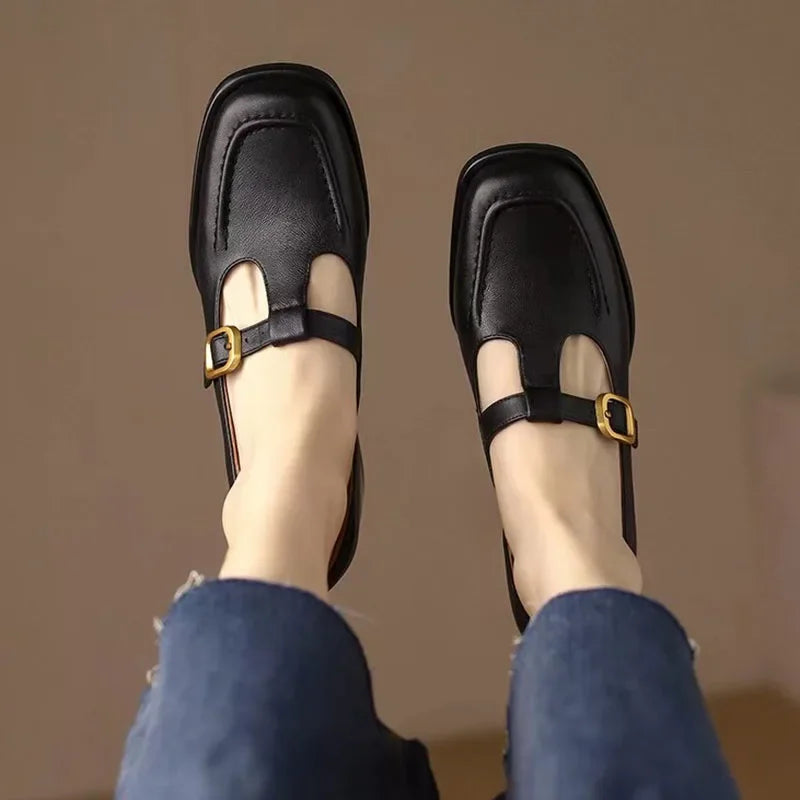 Selvana | Elegant T-Strap Schuhe