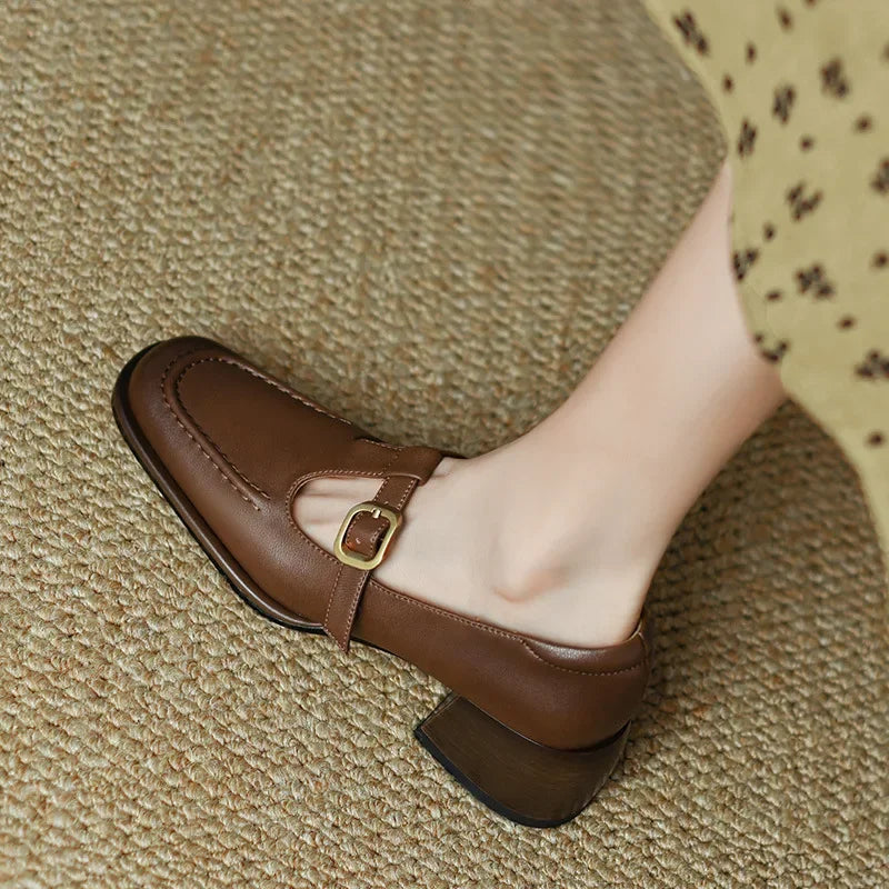 Selvana | Elegant T-Strap Schuhe