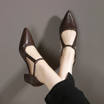 Vivienne | Classic T-Strap Schuhe