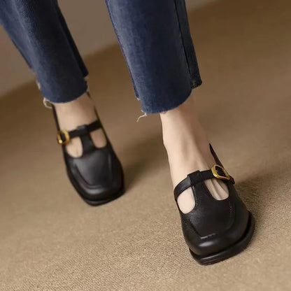 Selvana | Elegant T-Strap Schuhe