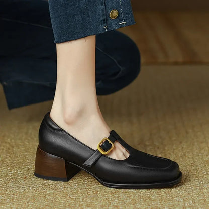 Selvana | Elegant T-Strap Schuhe