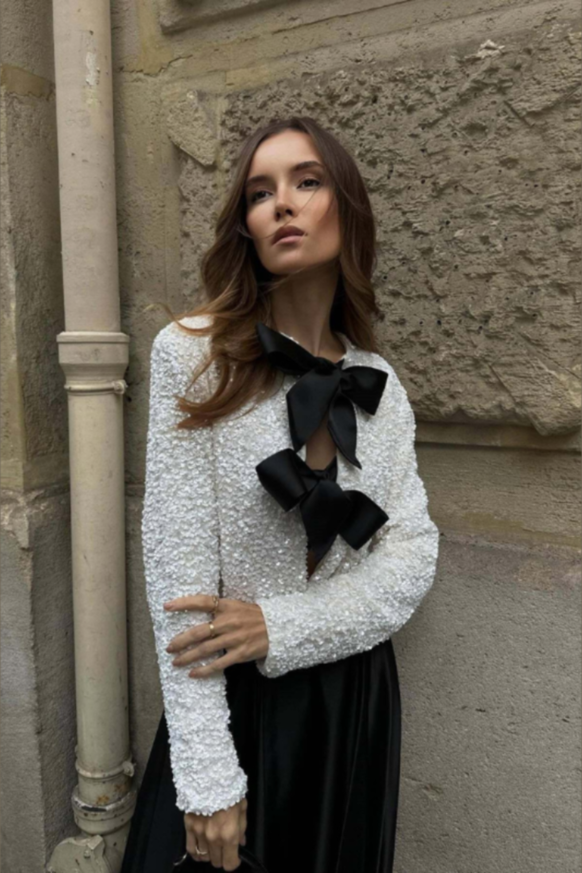Anwen | Chic Bluse with Bow Detail