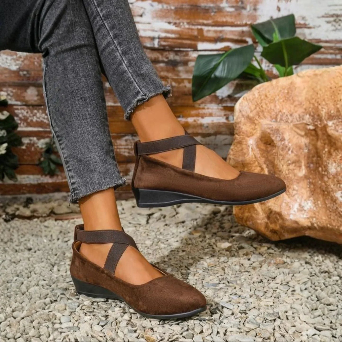 Victoria - Elegant Closed Wedge Schuhe