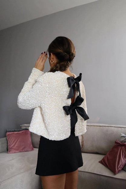 Anwen | Chic Bluse with Bow Detail