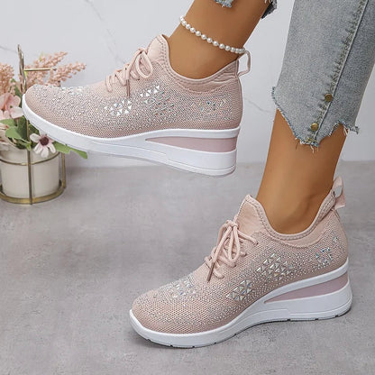 Kaylee - Elegant Supportive Walking Sneaker