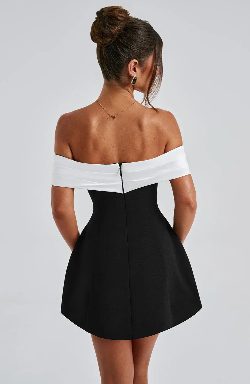 Jessica | Elegant Mini Kleid with Modern Bow Detail