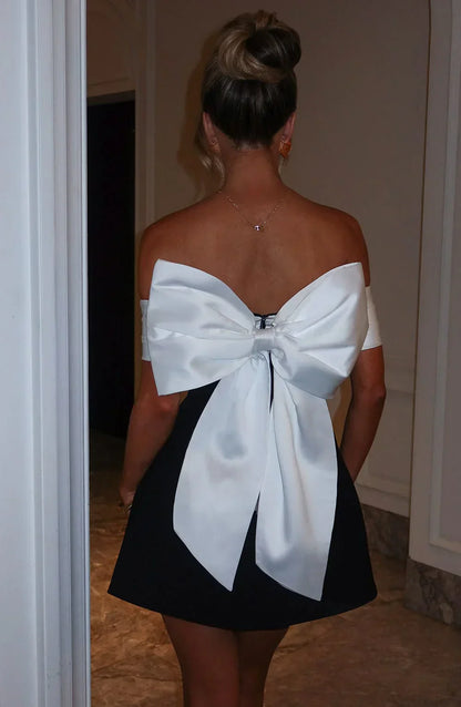 Jessica | Elegant Mini Kleid with Modern Bow Detail