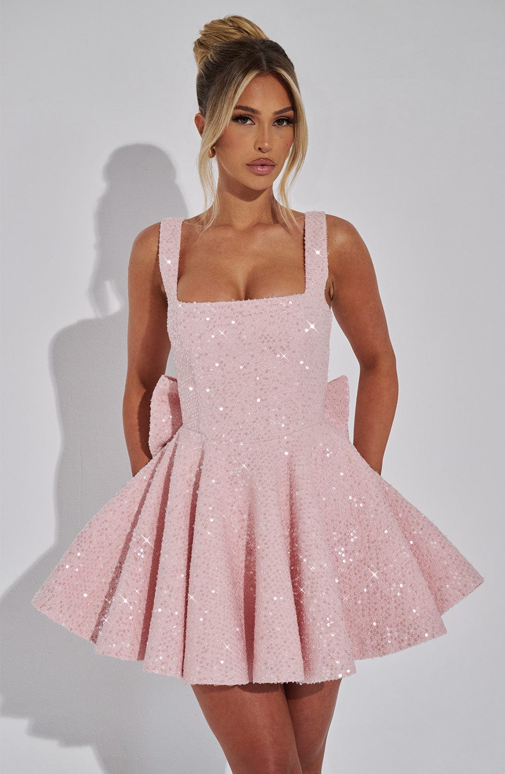 Romy | Dazzling Bow Kleid