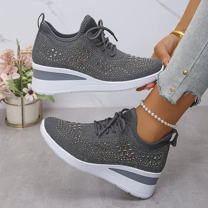 Kaylee - Elegant Supportive Walking Sneaker