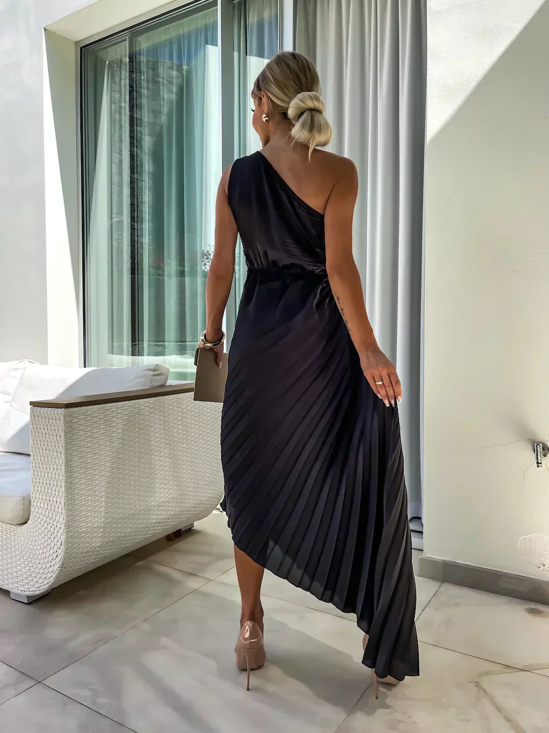 Mandy | Elegant Shoulder Pleated Kleid