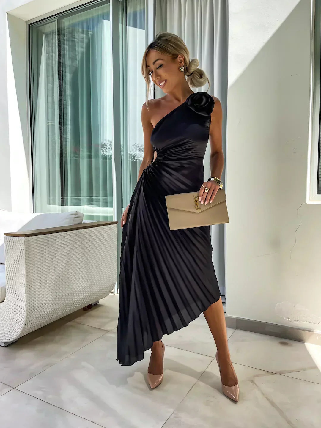 Mandy | Elegant Shoulder Pleated Kleid