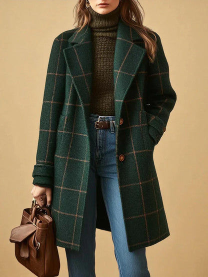 Freya - Classic Checkered Winter Mantel